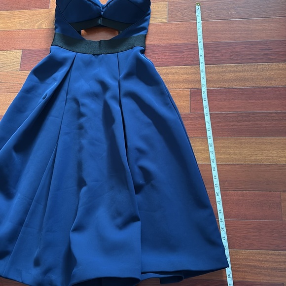 Self Portrait Cutout Dress - Picture 6 of 7